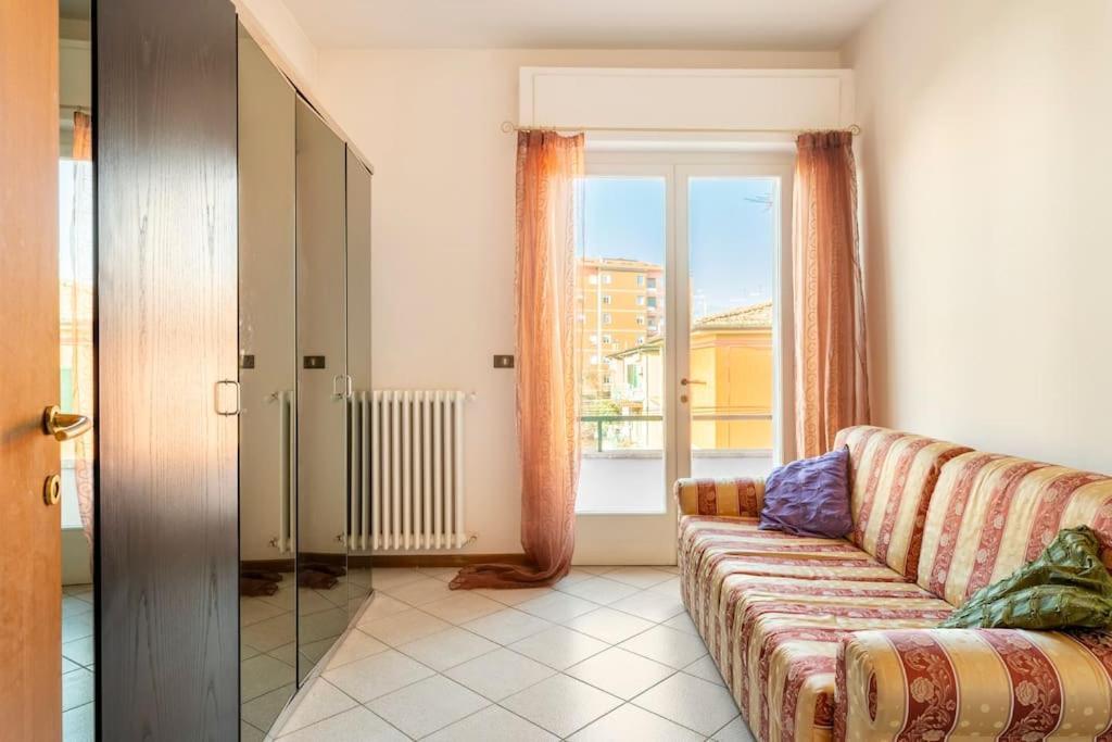 Chic Italian Escape - Casa Vacanze Lorusso มอนเตกาตินี แตร์เม ภายนอก รูปภาพ