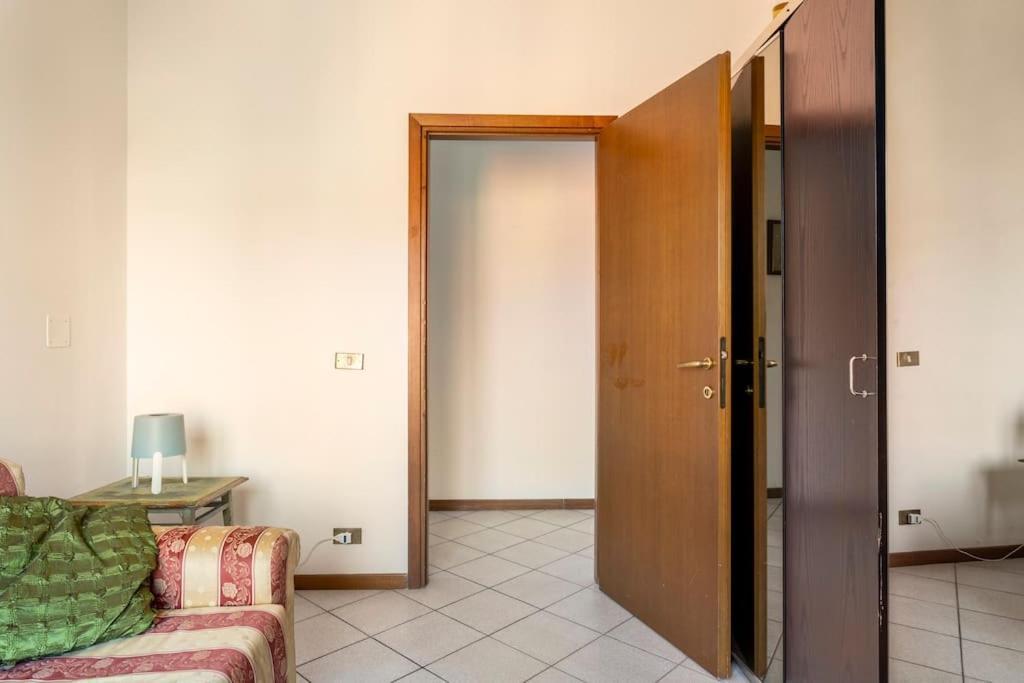 Chic Italian Escape - Casa Vacanze Lorusso มอนเตกาตินี แตร์เม ภายนอก รูปภาพ